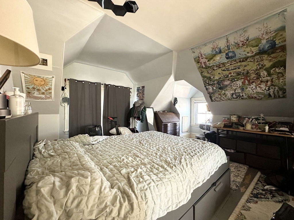 2 bed, 1 bath apartment for rent at 71A Gardner St Unit 1A, Allston — photo 5 of 9