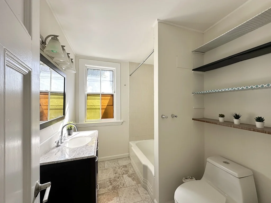 1 bed, 1 bath apartment for rent at 71A Gardner St Unit 2, Allston — photo 9 of 13