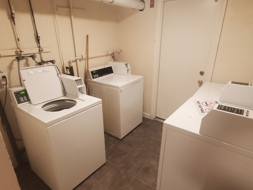 1 bed, 1 bath apartment for rent at 71A Station St Unit 5A, Quincy — photo 11 of 14