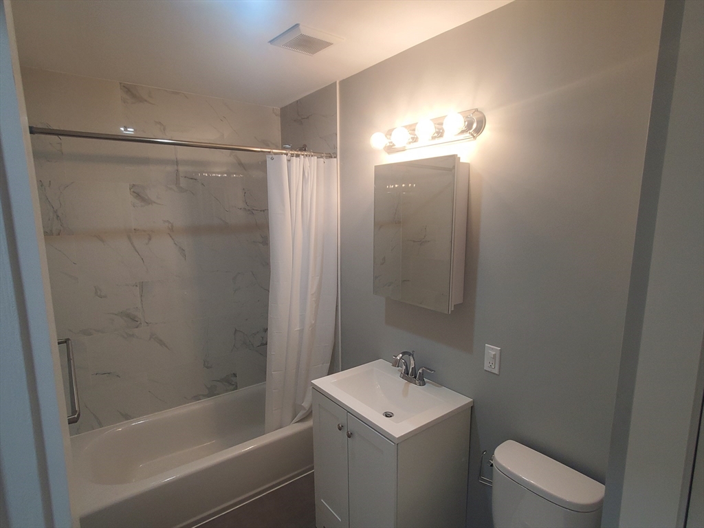 1 bed, 1 bath apartment for rent at 71A Station St Unit 5A, Quincy — photo 12 of 14