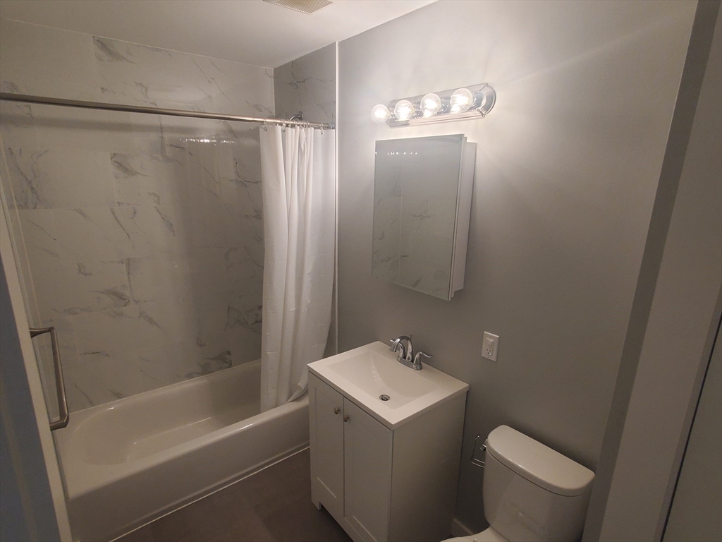 1 bed, 1 bath apartment for rent at 71A Station St Unit 5A, Quincy — photo 13 of 14