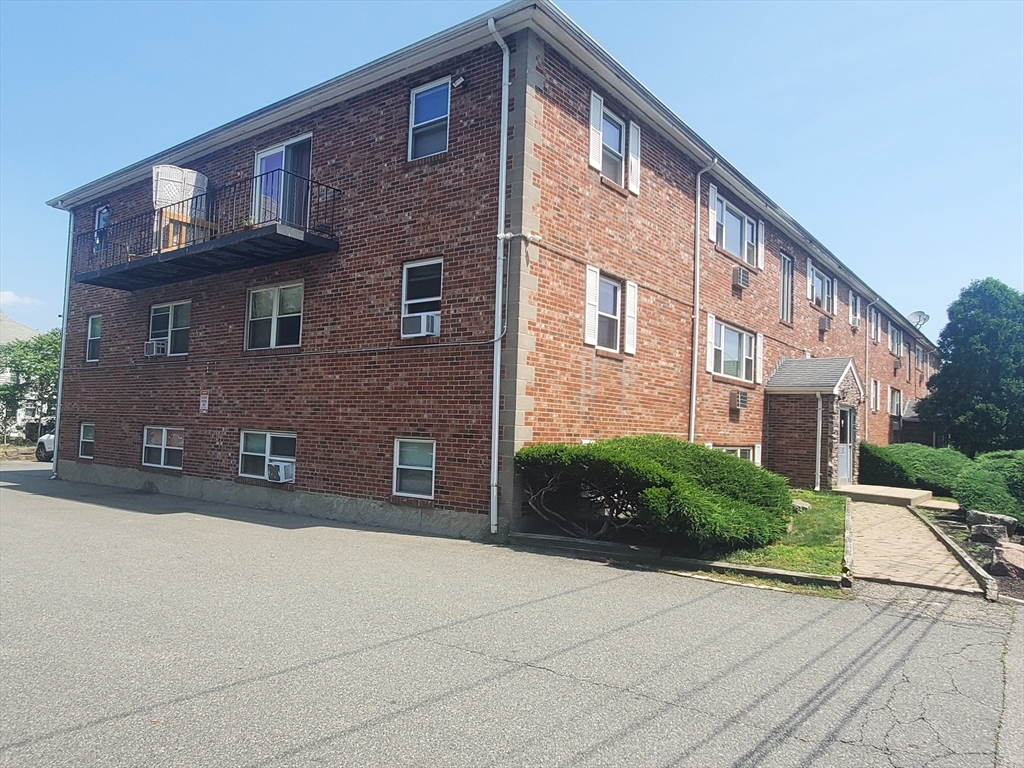 1 bed, 1 bath apartment for rent at 71A Station St Unit 5A, Quincy — photo 14 of 14