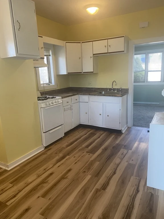 3 bed, 1 bath apartment for rent at 71B Bay St Unit B, Hull