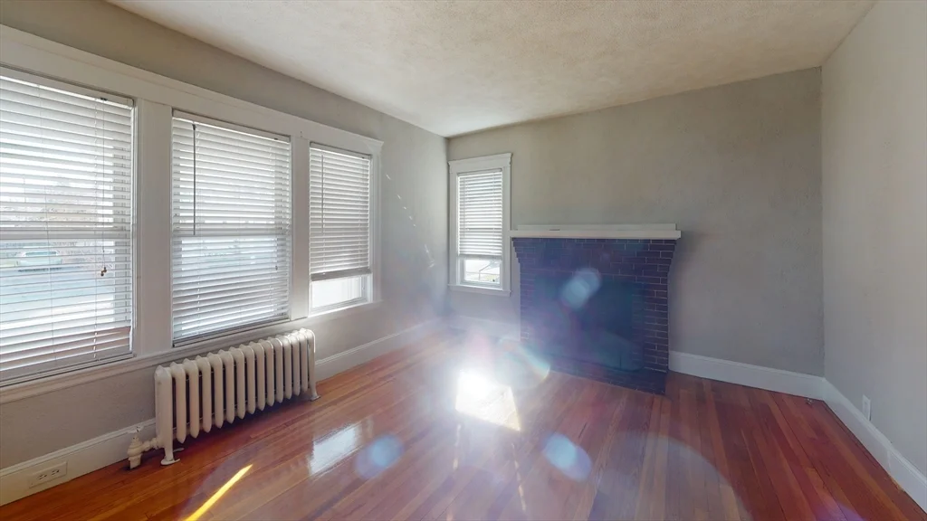 3 bed, 1 bath apartment for rent at 72-74 Harlow Unit 72, East Arlington — photo 3 of 9