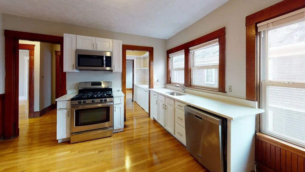 6 bed, 2 bath apartment for rent at 72-74 Harlow Unit 74, East Arlington