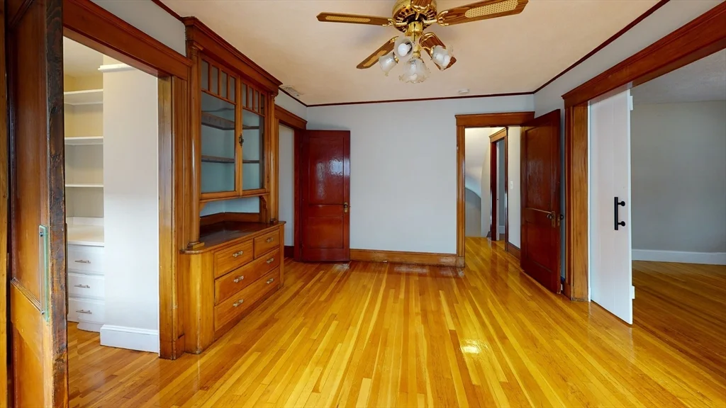 6 bed, 2 bath apartment for rent at 72-74 Harlow Unit 74, East Arlington — photo 2 of 19