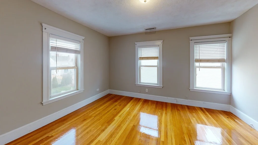6 bed, 2 bath apartment for rent at 72-74 Harlow Unit 74, East Arlington — photo 8 of 19