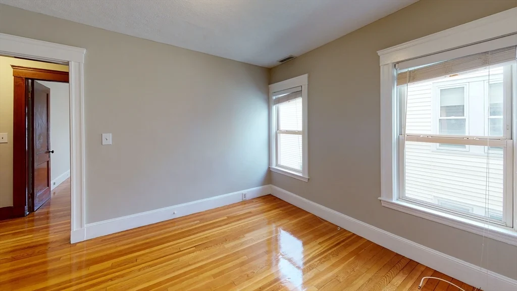 6 bed, 2 bath apartment for rent at 72-74 Harlow Unit 74, East Arlington — photo 4 of 19