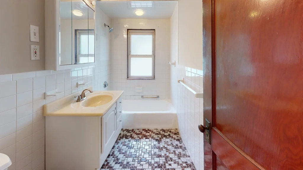 6 bed, 2 bath apartment for rent at 72-74 Harlow Unit 74, East Arlington — photo 18 of 19