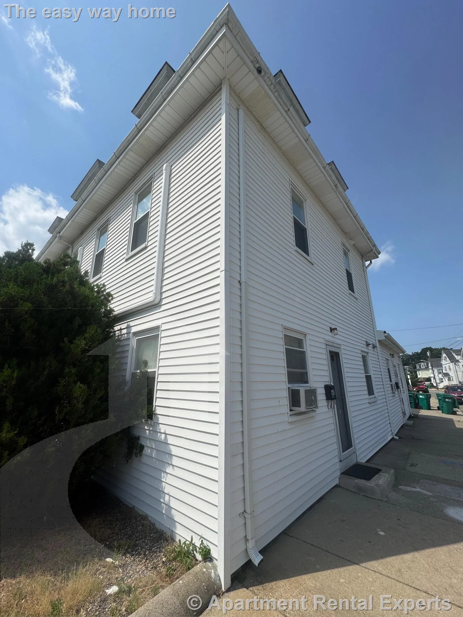 3 bed, 1 bath apartment for rent at 72-74 Washington St Unit 8, Salem St. Area
