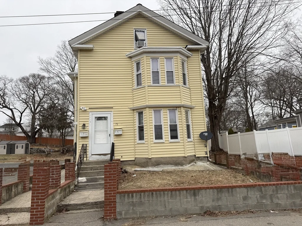 3 bed, 2 bath apartment for rent at 72 Allen St Unit 1, Randolph — photo 1 of 29