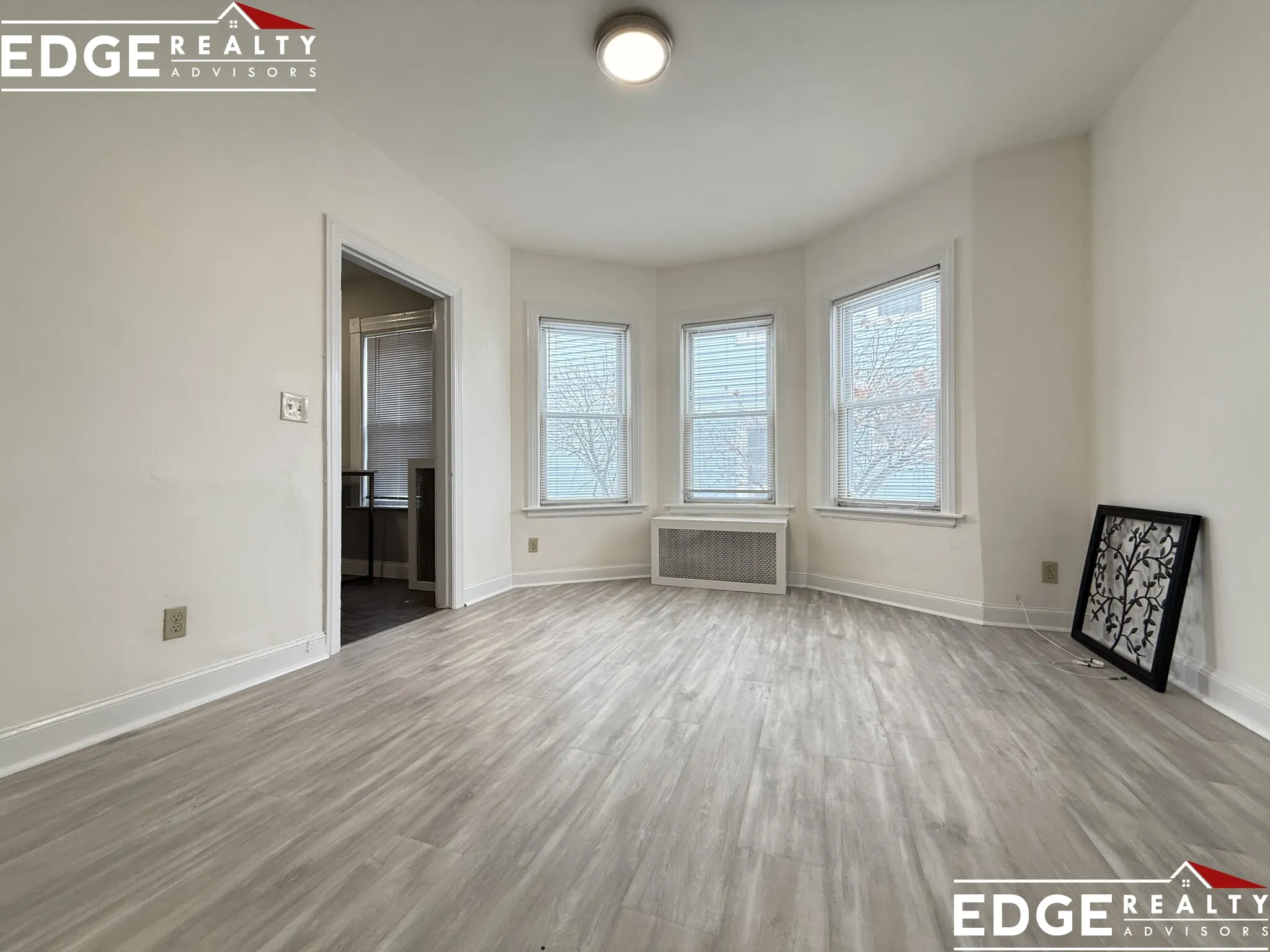 3 bed, 2 bath apartment for rent at 72 Antwerp St Unit 1, Brighton — photo 4 of 9