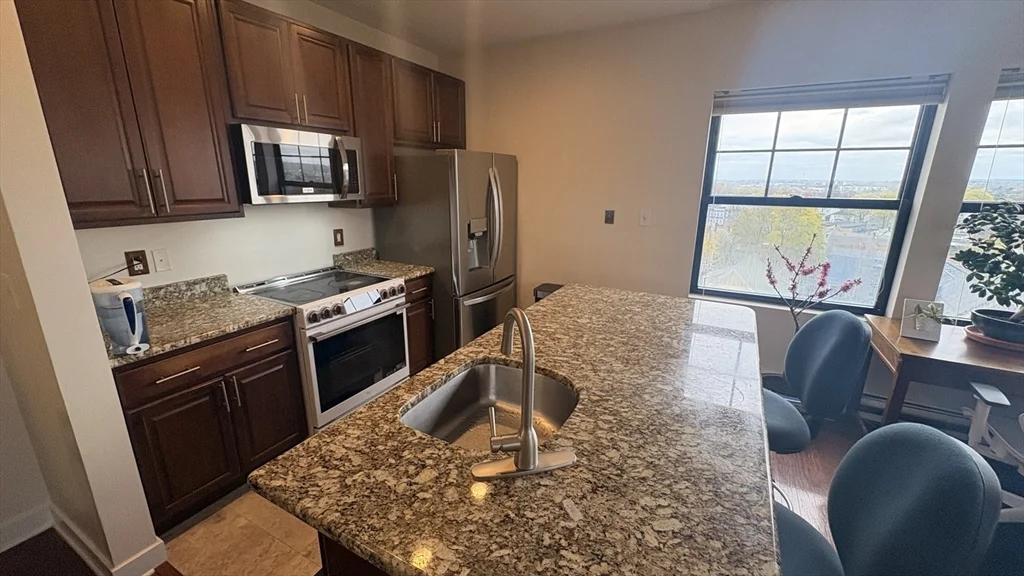 2 bed, 2 bath apartment for rent at 72 Ashland Unit 401, Malden — photo 4 of 25