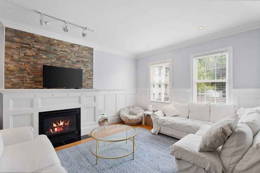 4 bed, 2 bath apartment for rent at 72 Baxter St Unit 72, South Boston — photo 4 of 36