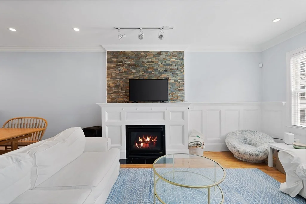 4 bed, 2 bath apartment for rent at 72 Baxter St Unit 72, South Boston — photo 3 of 36