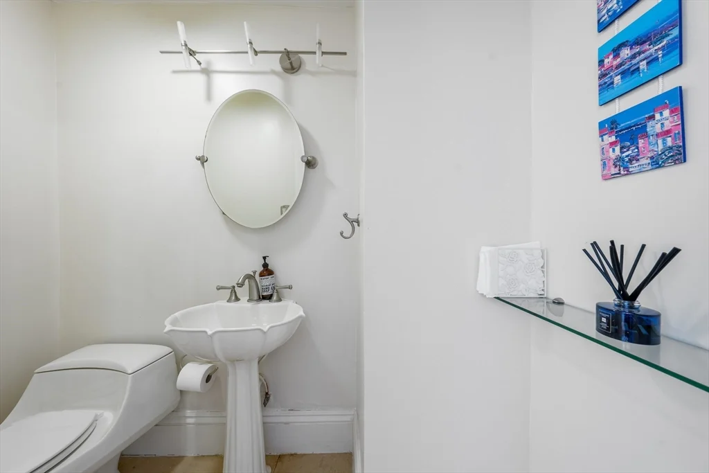 7 bed, 4+ bath apartment for rent at 72 Beacon St, Chestnut Hill — photo 16 of 20