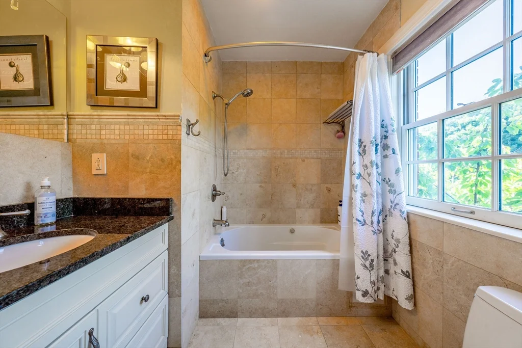 7 bed, 4+ bath apartment for rent at 72 Beacon St Unit 1, Chestnut Hill — photo 13 of 20