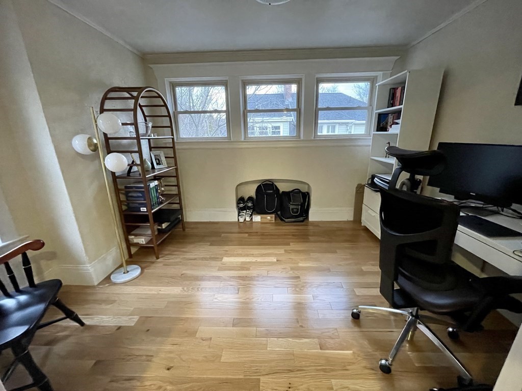 3 bed, 1 bath apartment for rent at 72 Beaconsfield Rd Unit upper, Aspinwall Hill — photo 6 of 17