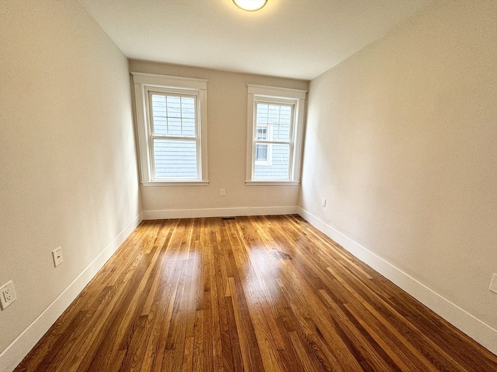 3 bed, 1 bath apartment for rent at 72 Belden St Unit 1, Dorchester — photo 6 of 8