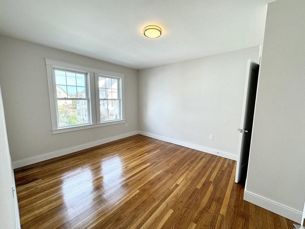 4 bed, 1 bath apartment for rent at 72 Belden St Unit 2, Dorchester — photo 3 of 7