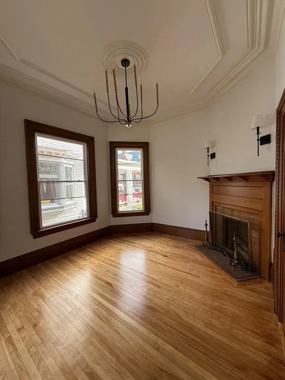 6 bed, 2 bath apartment for rent at 72 Belmont St Unit 1, Fall River — photo 8 of 20