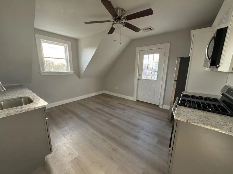 1 bed, 1 bath apartment for rent at 72 Belmont St Unit 3 Rear, Fall River — photo 2 of 7