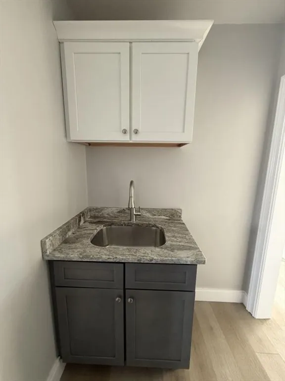 1 bed, 1 bath apartment for rent at 72 Belmont Unit 3 Front, Fall River — photo 5 of 8