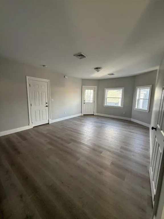 1 bed, 1 bath apartment for rent at 72 Belmont Unit 3 Front, Fall River — photo 4 of 8