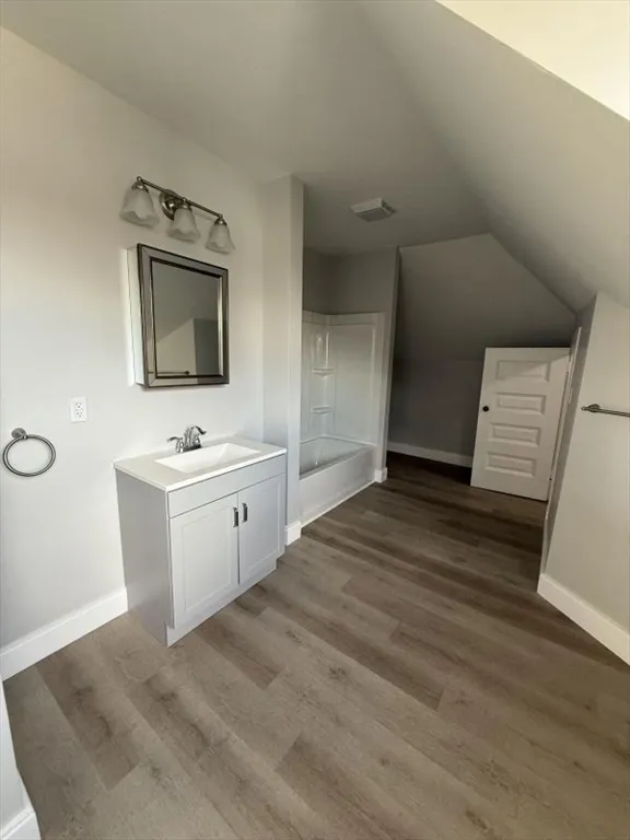1 bed, 1 bath apartment for rent at 72 Belmont Unit 3 Front, Fall River — photo 6 of 8