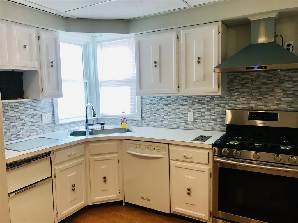 2 bed, 1 bath apartment for rent at 72 Boston Ave Unit 1, West Medford