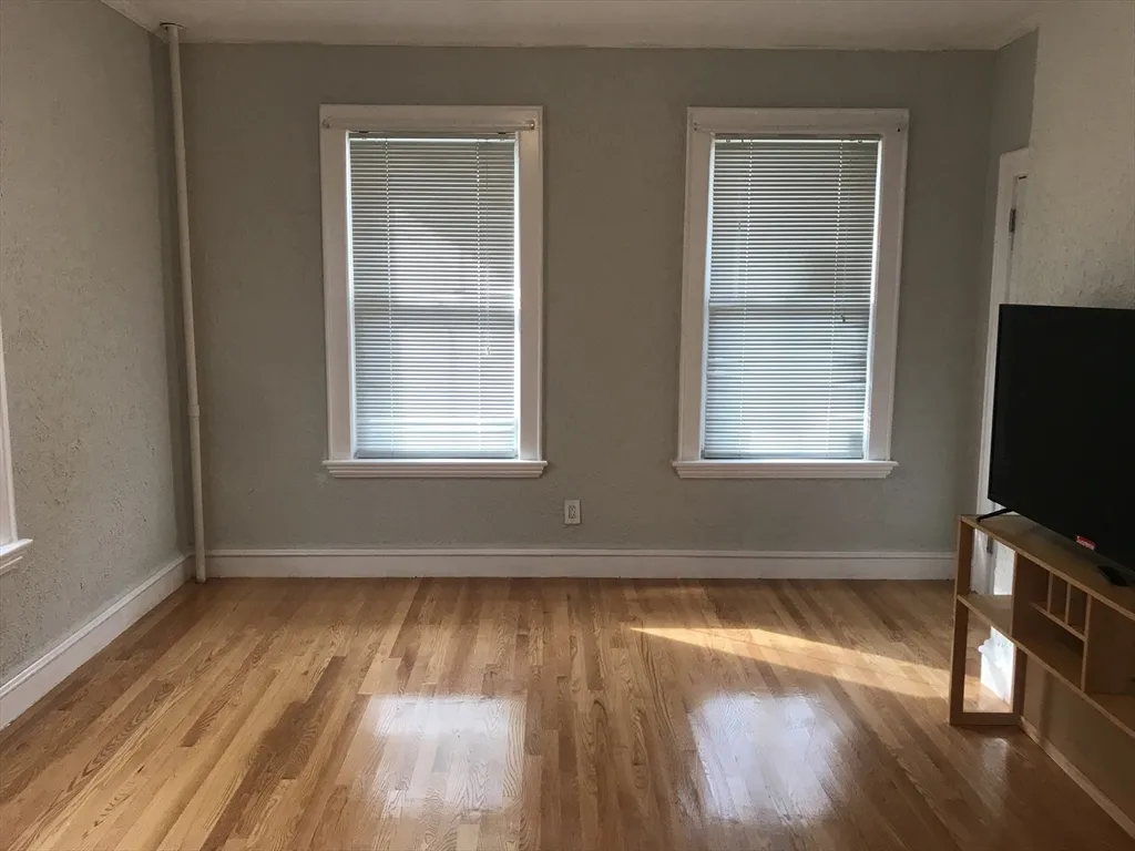 2 bed, 1 bath apartment for rent at 72 Boston Ave Unit 1, West Medford — photo 6 of 27