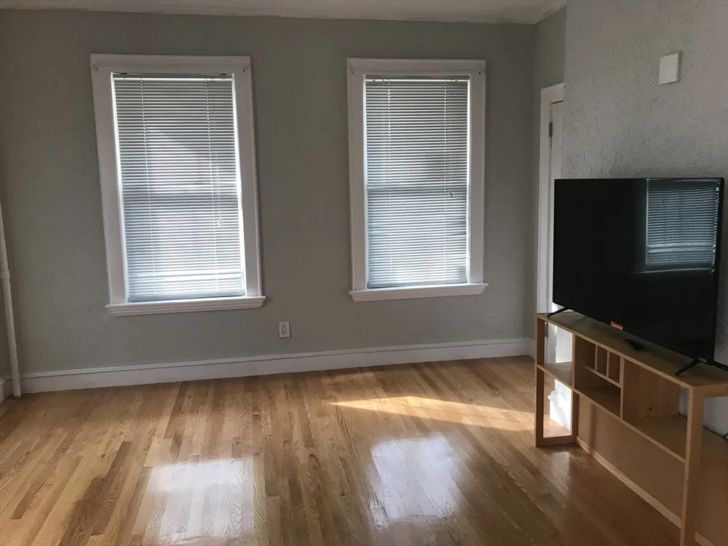 2 bed, 1 bath apartment for rent at 72 Boston Ave Unit 1, West Medford — photo 5 of 27