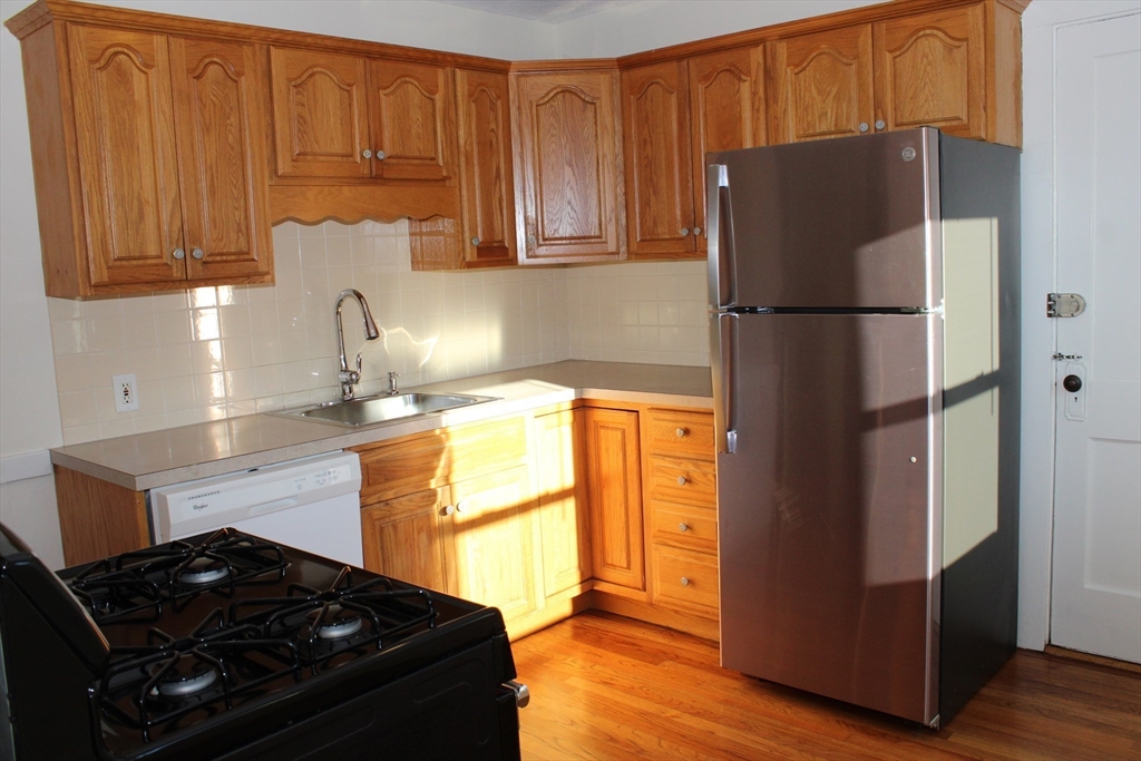 2 bed, 1 bath apartment for rent at 72 Bradford Rd Unit 2, Watertown — photo 1 of 12