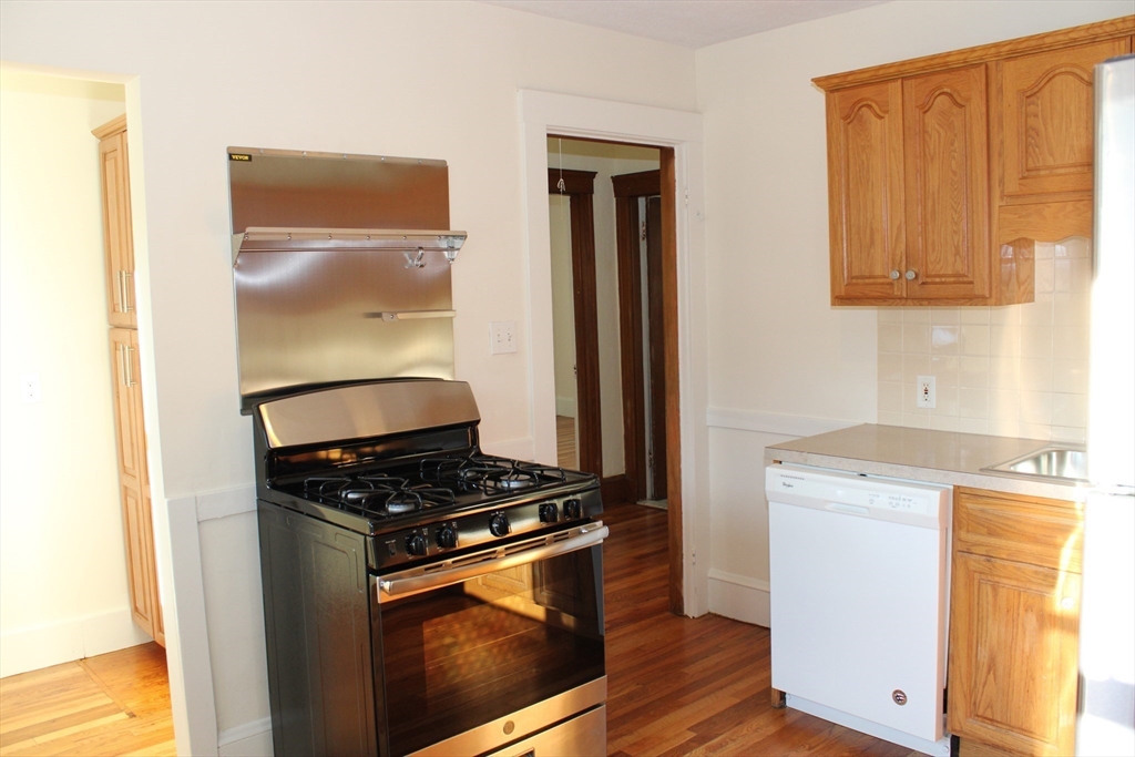 2 bed, 1 bath apartment for rent at 72 Bradford Rd Unit 2, Watertown — photo 2 of 12