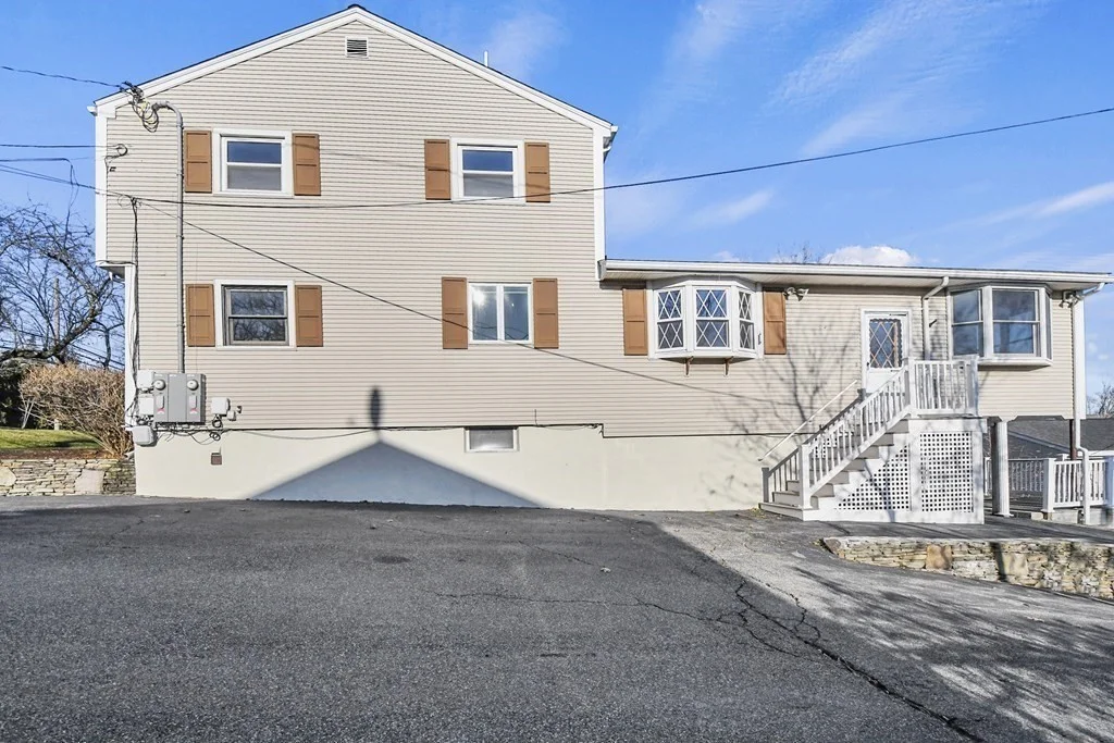 4 bed, 2 bath apartment for rent at 72 Cambridge Rd Unit 2, Woburn — photo 29 of 30