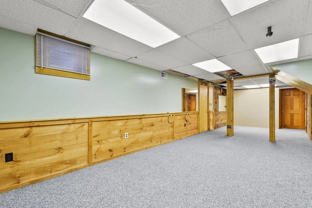 4 bed, 2 bath apartment for rent at 72 Cambridge Rd Unit 2, Woburn — photo 28 of 30