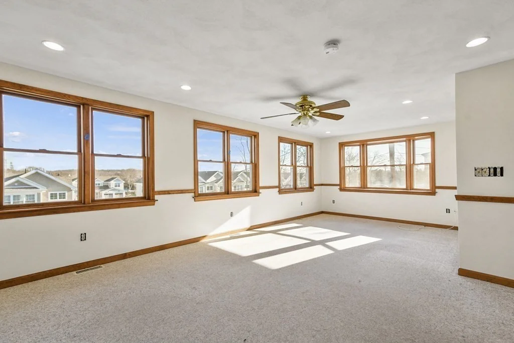 4 bed, 2 bath apartment for rent at 72 Cambridge Rd Unit 2, Woburn — photo 2 of 30