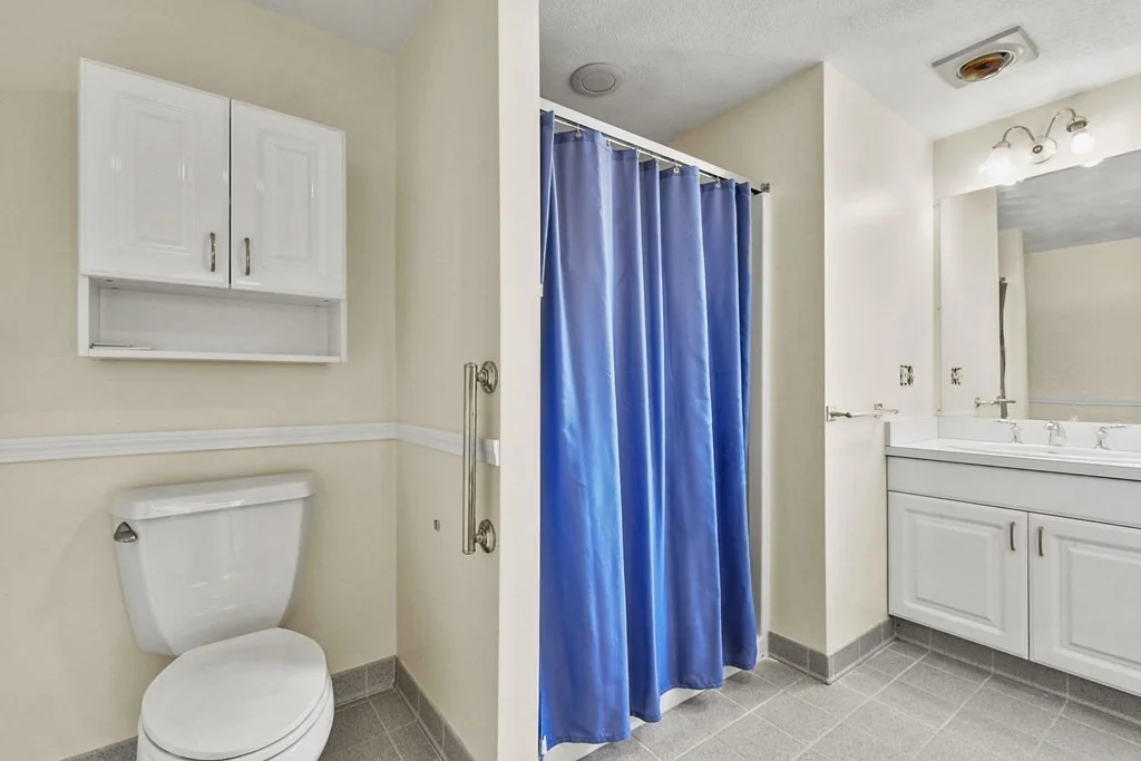 4 bed, 2 bath apartment for rent at 72 Cambridge Rd Unit 2, Woburn — photo 13 of 30
