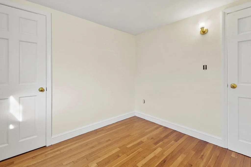 4 bed, 2 bath apartment for rent at 72 Cambridge Rd Unit 2, Woburn — photo 18 of 30