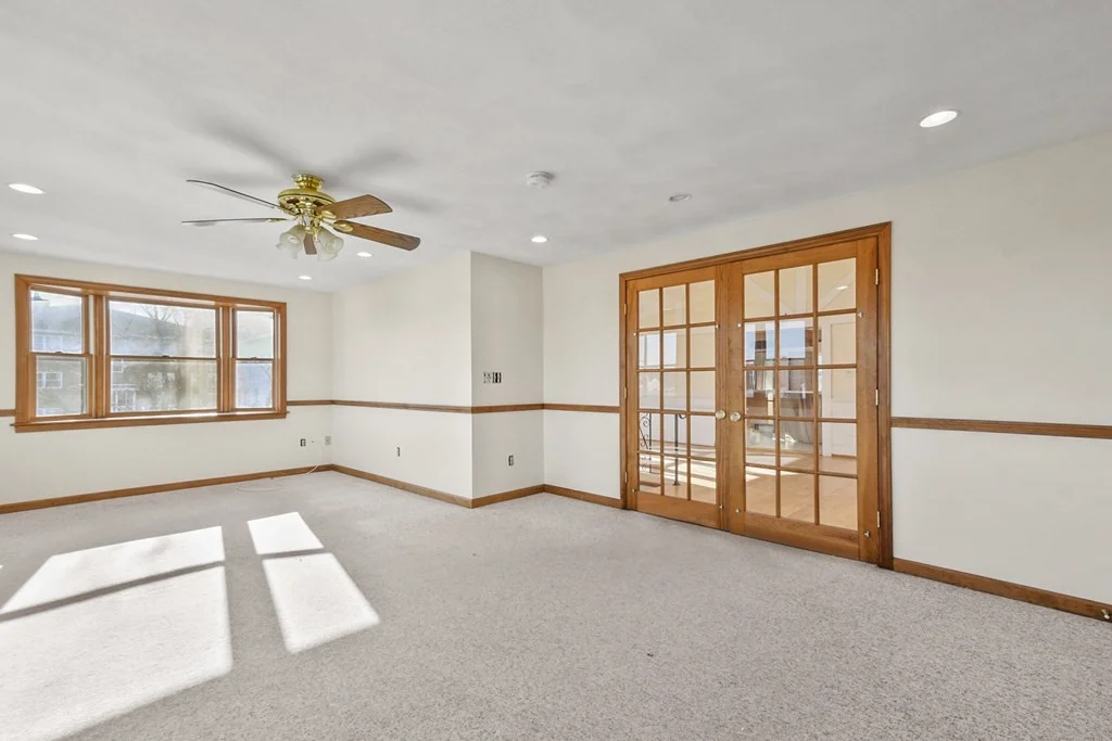 4 bed, 2 bath apartment for rent at 72 Cambridge Rd Unit 2, Woburn — photo 3 of 30