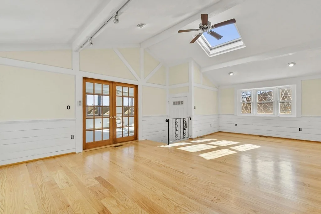 4 bed, 2 bath apartment for rent at 72 Cambridge Rd Unit 2, Woburn — photo 1 of 30