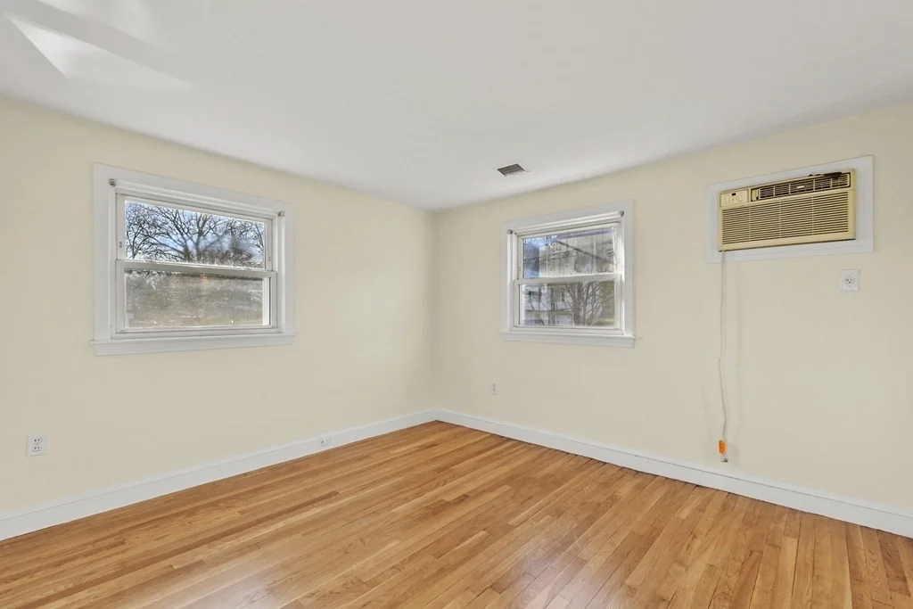4 bed, 2 bath apartment for rent at 72 Cambridge Rd Unit 2, Woburn — photo 20 of 30