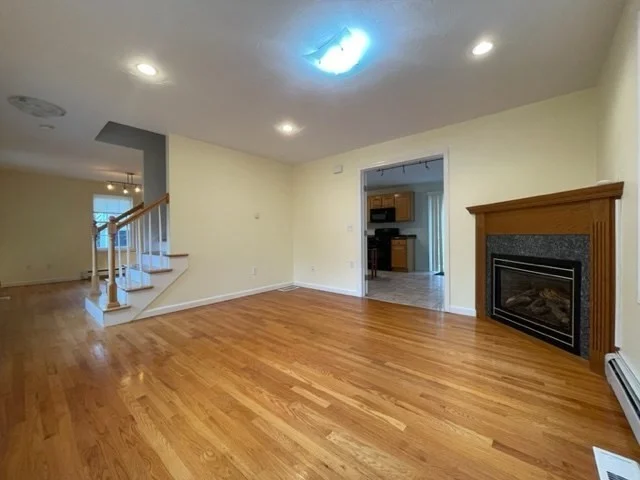 4 bed, 2 bath apartment for rent at 72 Cedar Rd N, Medford — photo 2 of 18