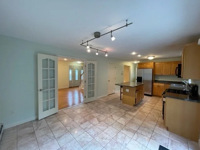4 bed, 2 bath apartment for rent at 72 Cedar Rd N, Medford — photo 6 of 18