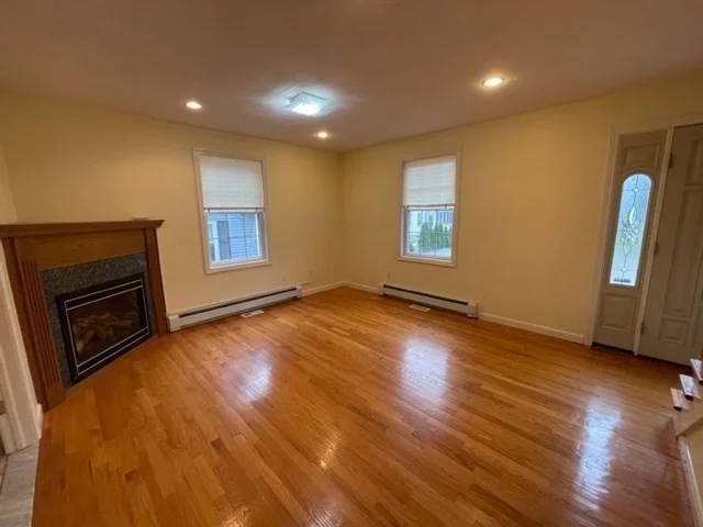4 bed, 2 bath apartment for rent at 72 Cedar Rd N, Medford — photo 3 of 18