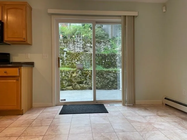 4 bed, 2 bath apartment for rent at 72 Cedar Rd N, Medford — photo 8 of 18