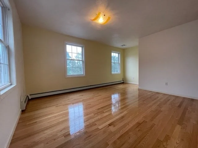 4 bed, 2 bath apartment for rent at 72 Cedar Rd N, Medford — photo 11 of 18