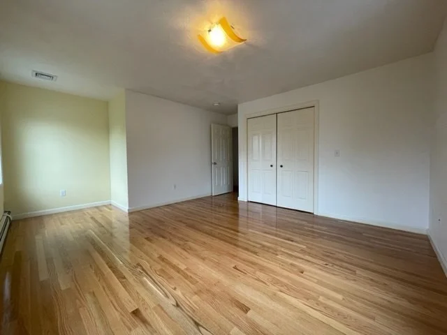 4 bed, 2 bath apartment for rent at 72 Cedar Rd N, Medford — photo 10 of 18