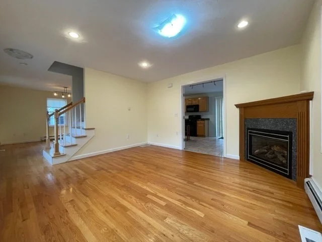 4 bed, 2 bath apartment for rent at 72 Cedar Rd N, Medford — photo 4 of 19