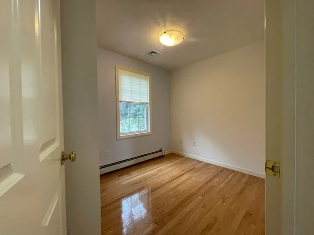 4 bed, 2 bath apartment for rent at 72 Cedar Rd N, Medford — photo 13 of 18